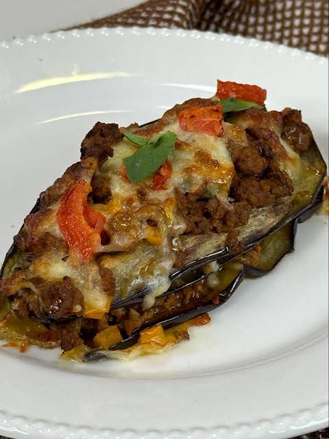 Carne moída com berinjela ao forno 