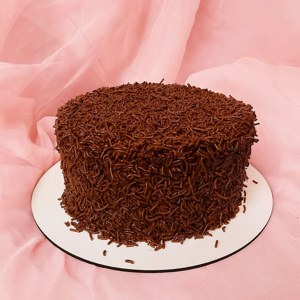 BOLO DO MÊS DE OUTUBRO - BRIGADEIRO